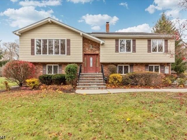 House for sale in Gillette, New Jersey