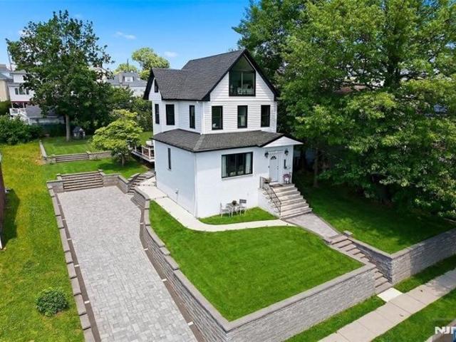 House for sale in Wood Ridge, New Jersey