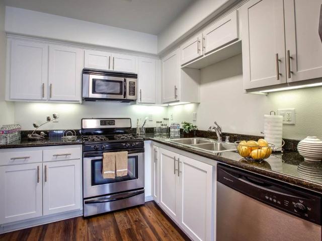 Apartment for rent in Canoga Park, California