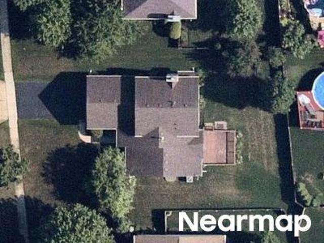 House for sale in Mchenry, Illinois