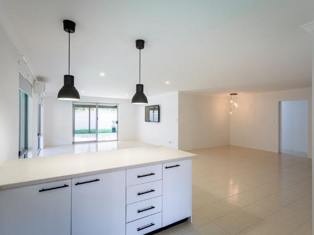 Room for rent in Parklands, Western Australia