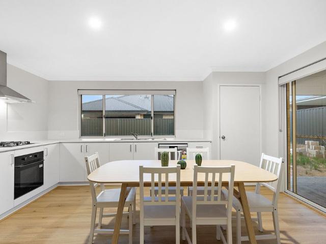 Room for rent in Parklands, Western Australia