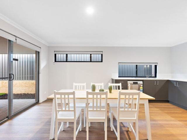 Room for rent in Parklands, Western Australia