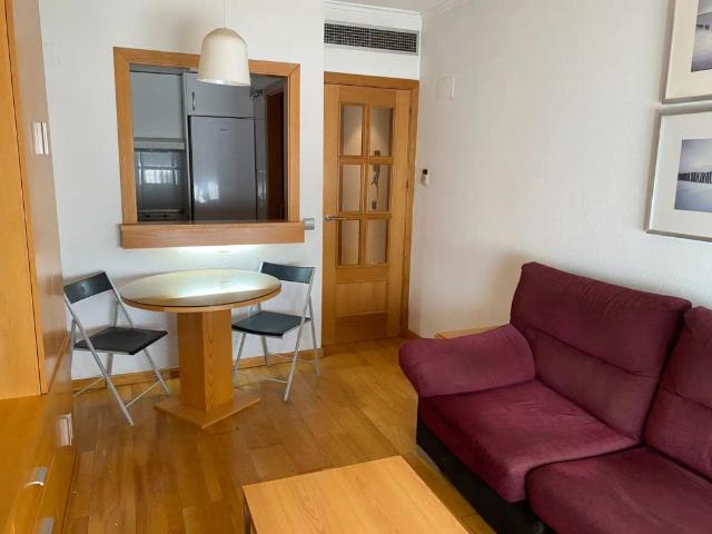 Apartamento en alquiler en Rejas, Madrid