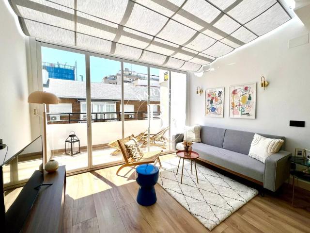 Apartamento en venta en Arapiles, Madrid