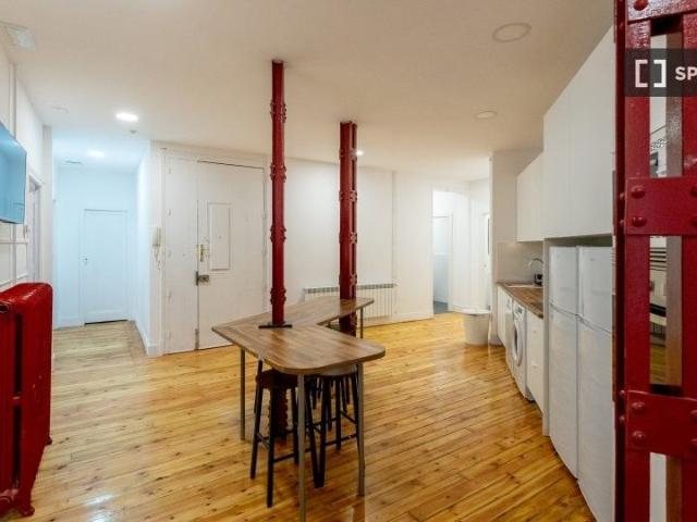 Apartamento en alquiler en Embajadores, Madrid