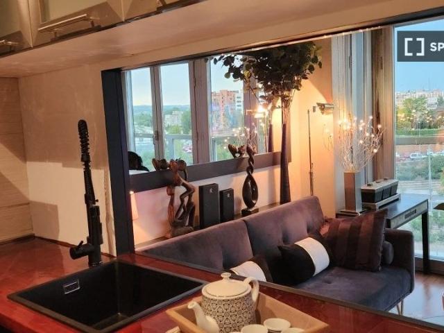 Apartamento en alquiler en Peñagrande, Madrid