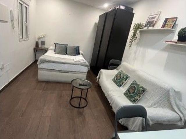 Apartamento en alquiler en Numancia, Madrid