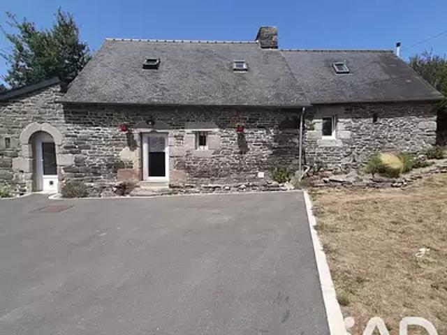 Maison vente à Kervougar, Maël-Carhaix