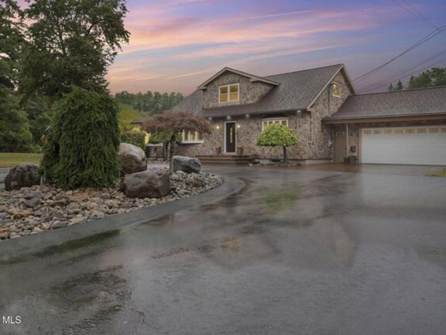 House for sale in Guilderland, New York