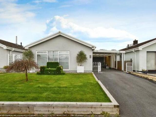 House for sale in Ammanford, Wales