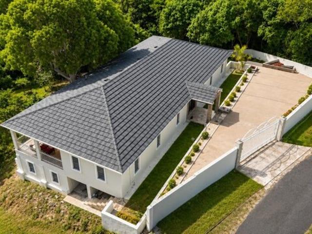 House for sale in Saint Thomas, Missouri