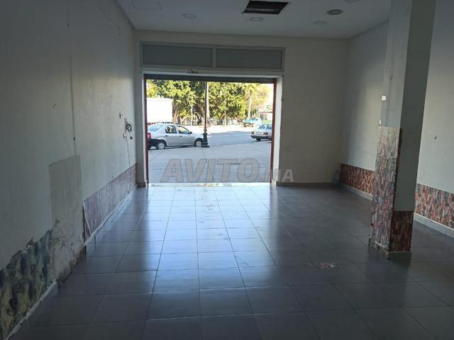 Local commercial location à Rbat