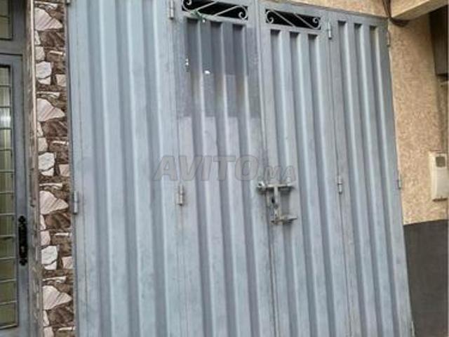 Local commercial location à Madagh