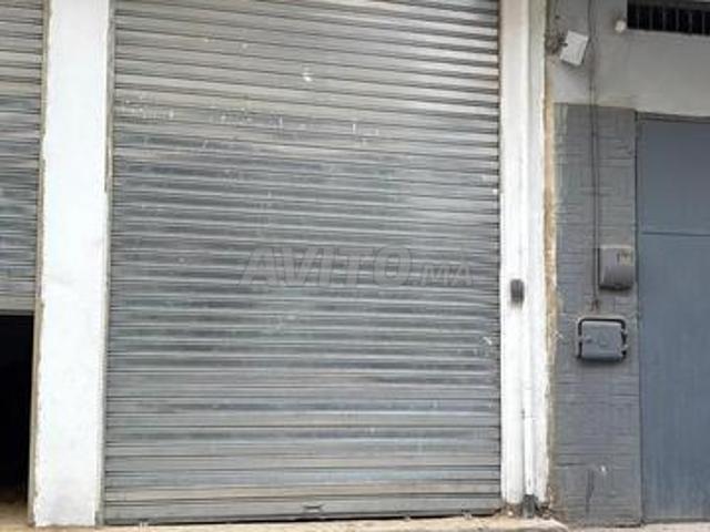 Local commercial location à Rbat
