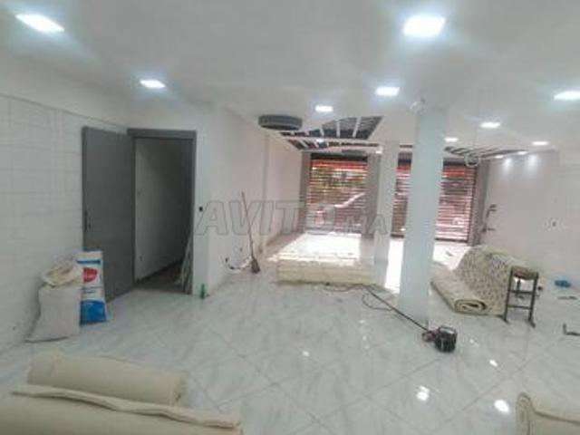 Local commercial location à Salé