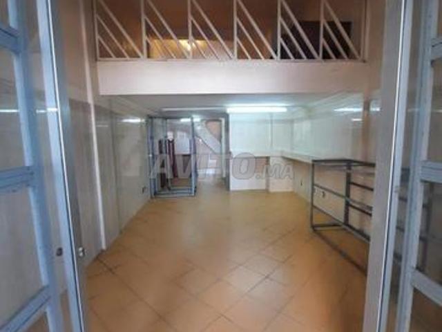 Local commercial vente à Anfa, Gharb-Chrarda-Beni Hssen