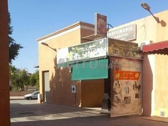 Local commercial vente à L'Oriental
