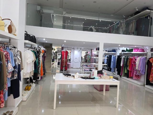 Local commercial vente à Anfa, Gharb-Chrarda-Beni Hssen
