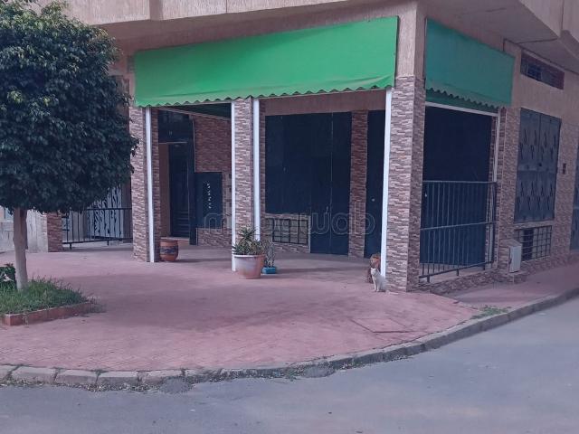 Local commercial location à Témara