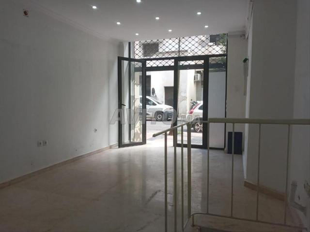Local commercial vente à Anfa, Gharb-Chrarda-Beni Hssen