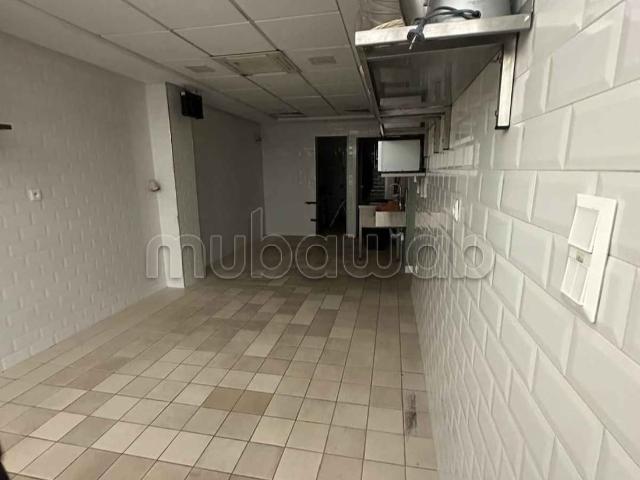 Local commercial vente à Anfa, Gharb-Chrarda-Beni Hssen