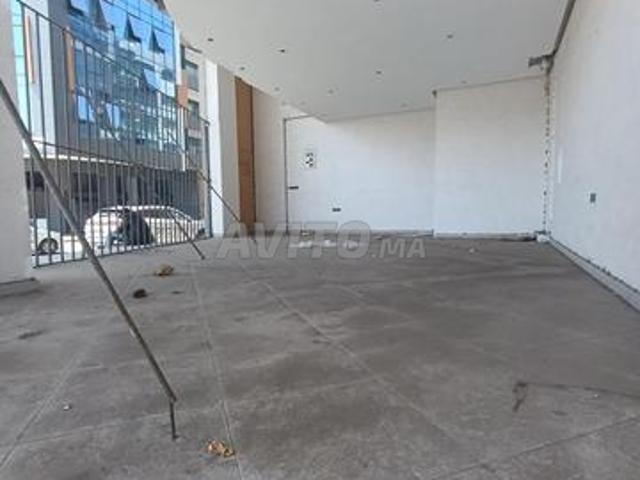 Local commercial location à Anfa, Gharb-Chrarda-Beni Hssen