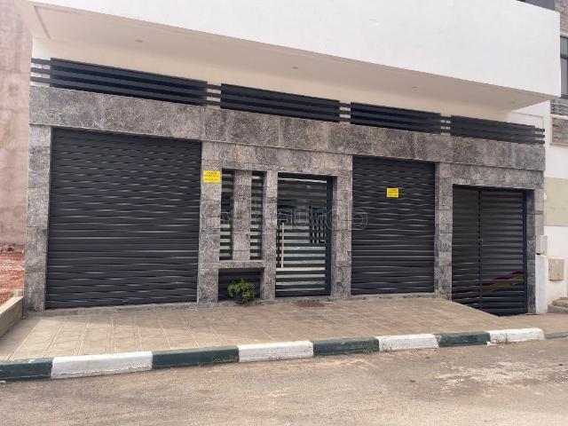 Local commercial vente à Aïn Attig
