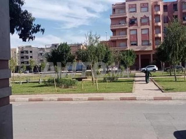Local commercial location à L'Oriental