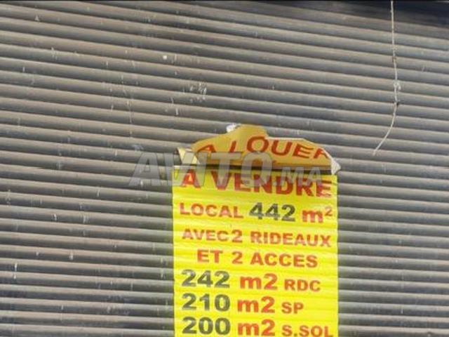 Local commercial location à Anfa, Gharb-Chrarda-Beni Hssen