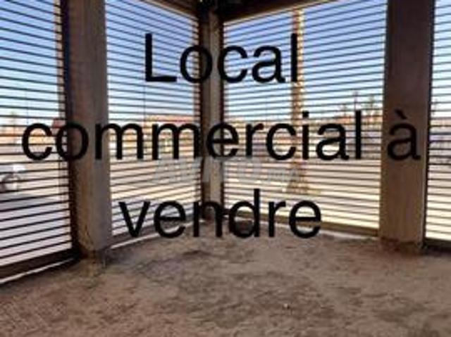 Local commercial vente à Saf, L'Oriental
