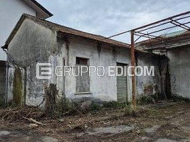 Capannone in vendita a Quercioli, Massa