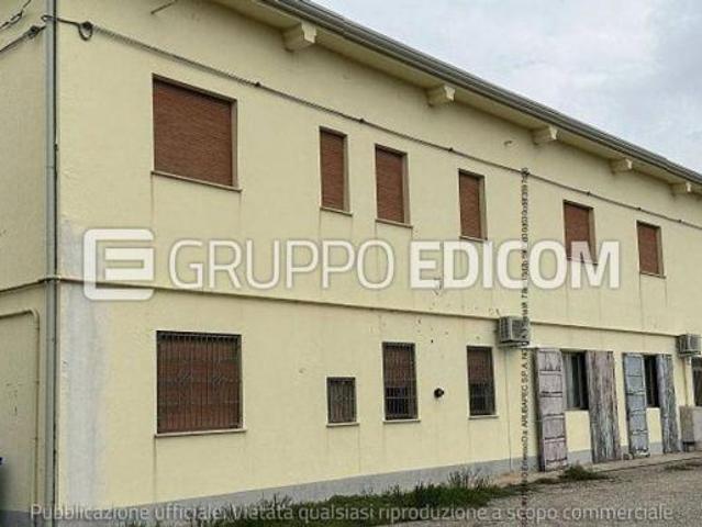 Capannone in vendita a Unione Alto Ferrarese, Cento