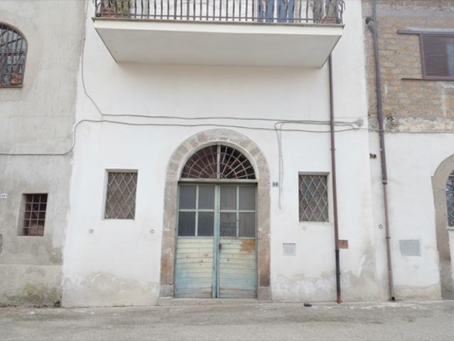 Capannone in vendita a Fabrica Di Roma, Lazio