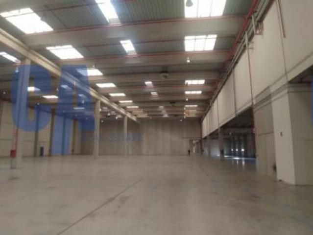 Capannone in affitto a Zona Industriale Arese Sud, Arese