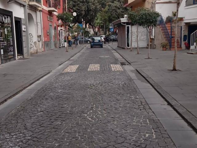 Capannone in vendita a Rione Ortodonico, Pozzuoli