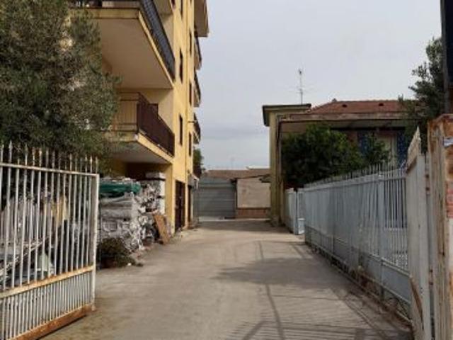 Capannone in affitto a Casaluce, Campania