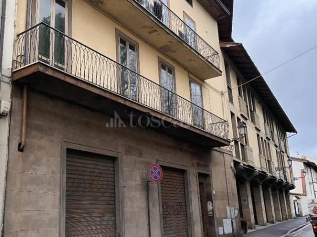Locale Commerciale in affitto a il Cantiere, Prato