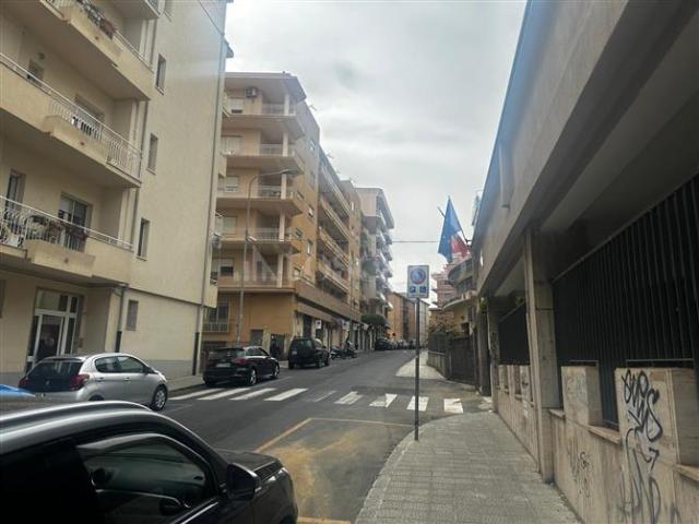 Locale Commerciale in vendita a Pontepiccolo, Calabria
