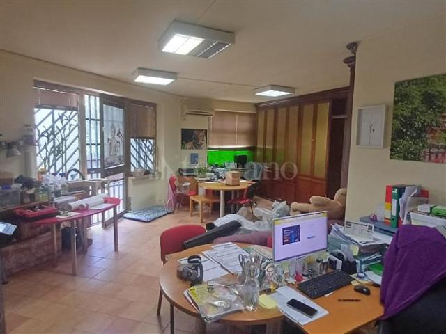 Locale Commerciale in vendita a Casal Lumbroso, Roma Capitale