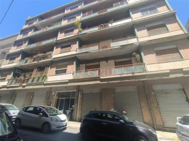 Locale Commerciale in vendita a IV Circoscrizione, Messina