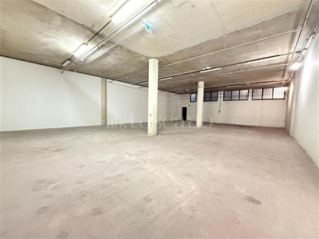 Locale Commerciale in vendita a Lamarmora, Brescia