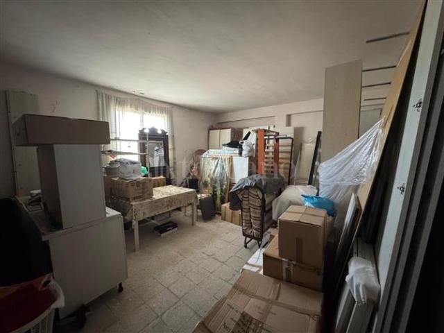 Locale Commerciale in vendita a Borgo-Sanzio, Catania