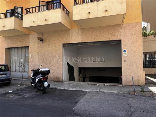 Locale Commerciale in vendita a Calabria, Reggio Calabria