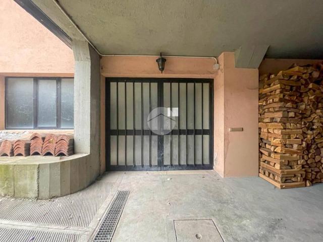 Capannone in affitto a Villaggio Marcolini, Botticino