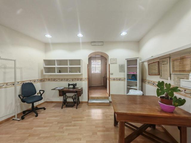 Capannone in affitto a Caserta, Campania