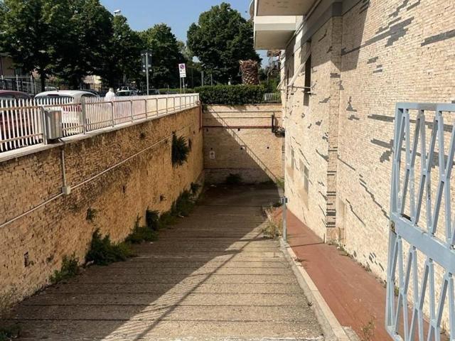 Capannone in affitto a Acqua Acetosa, Roma Capitale