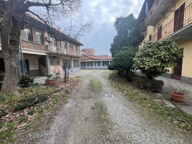 Capannone in affitto a Leumann, Piemonte