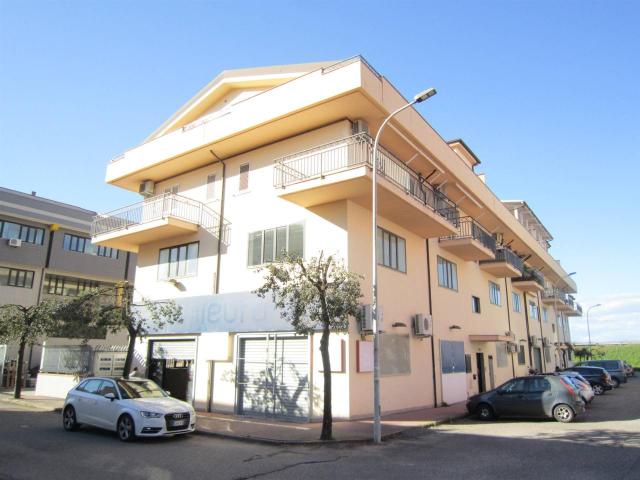 Capannone in affitto a Corigliano-Rossano, Calabria