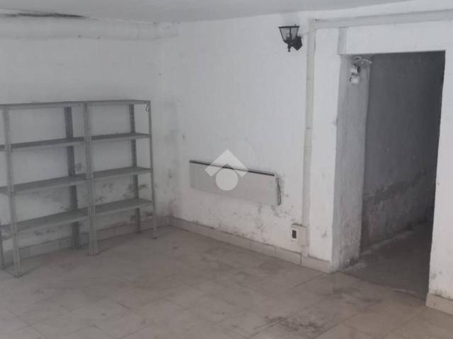 Capannone in affitto a Medio Levante, Serra Riccò